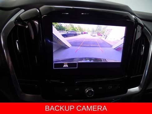 Used 2023 Chevrolet Traverse LT AWD/4WD image 16