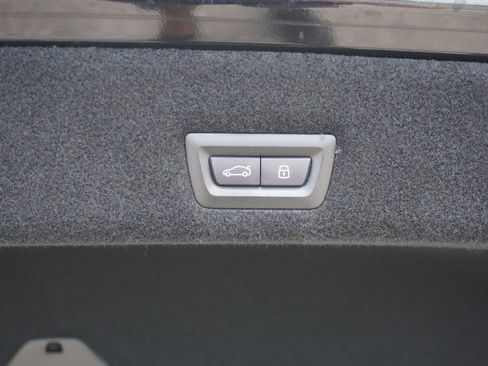 New 2025 BMW 740i w/ Executive Package image 26