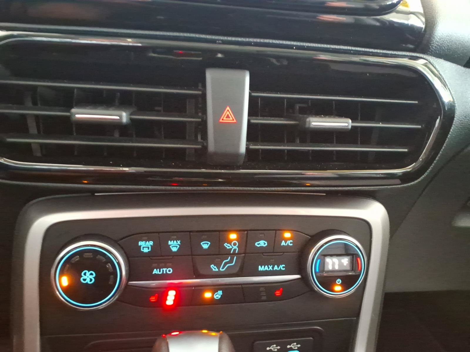 Used 2022 Ford EcoSport Titanium AWD/4WD image 25