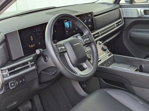 Used 2025 Hyundai Santa Fe SEL image 10