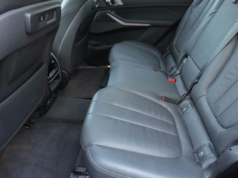 Used 2020 BMW X7 xDrive40i w/ M Sport Package image 33