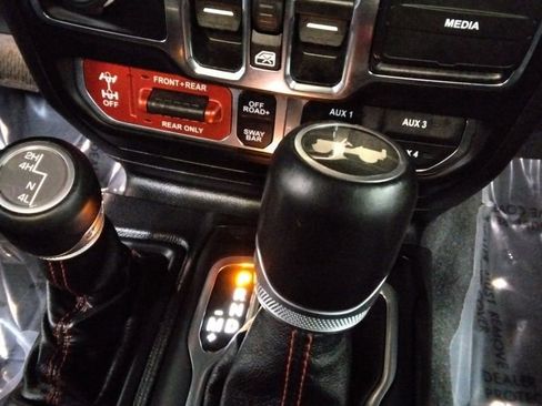 Used 2021 Jeep Wrangler Unlimited Rubicon w/ Dual Top Group image 22