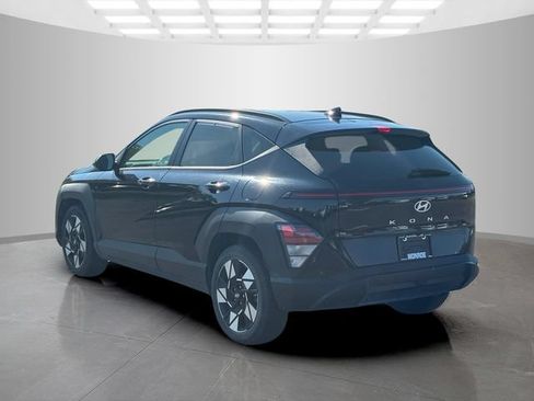 Used 2024 Hyundai Kona SEL FWD image 5