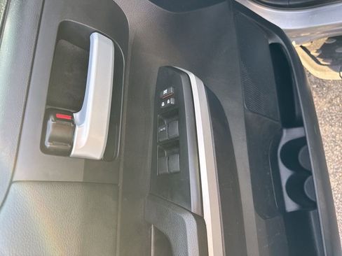 Used 2014 Toyota Tundra SR5 image 16