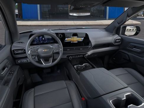 New 2025 Chevrolet Silverado EV LT image 15
