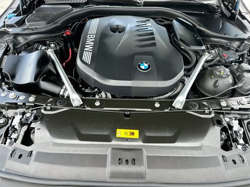 Used 2025 BMW 550e xDrive w/ Executive Package AWD/4WD image 34