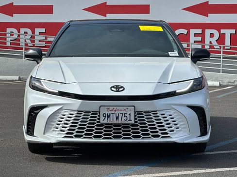 Used 2025 Toyota Camry XSE image 7