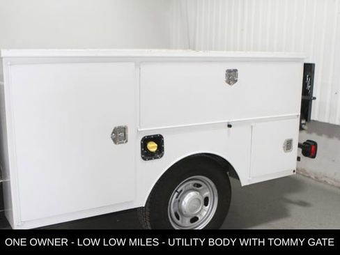 Used 2017 Ford F250 XL w/ Power Equipment Group RWD image 10