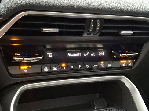 Certified 2024 MAZDA CX-90 Plug-In Hybrid w/ Premium Pkg image 19