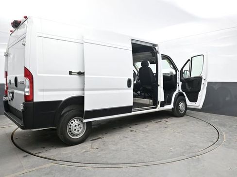 Used 2025 RAM ProMaster 2500 w/ Convenience Group image 44