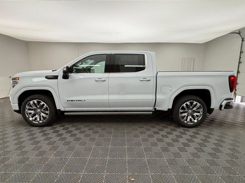 New 2026 GMC Sierra 1500 Denali w/ Denali Reserve Package AWD/4WD image 14