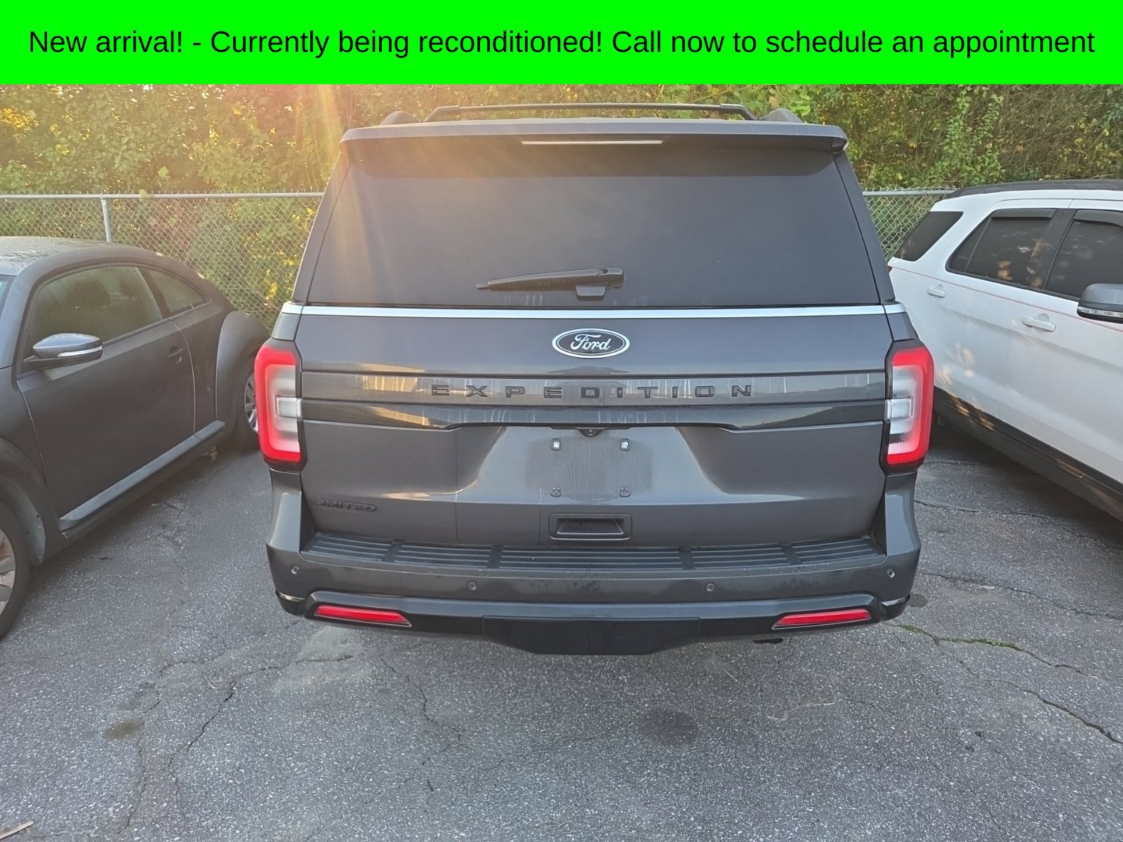 Used 2022 Ford Expedition Limited AWD/4WD image 4