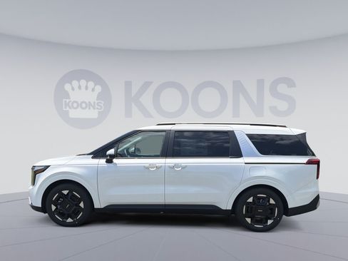 New 2026 Kia Carnival EX FWD image 2