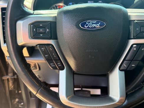 Used 2022 Ford F250 Platinum w/ FX4 Off-Road Package image 24