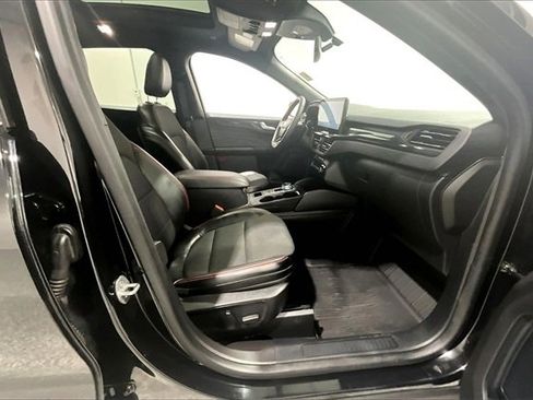 Used 2023 Ford Escape ST-Line Elite image 25