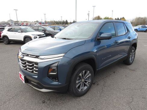 New 2026 Chevrolet Equinox LT w/ Convenience Package II image 8