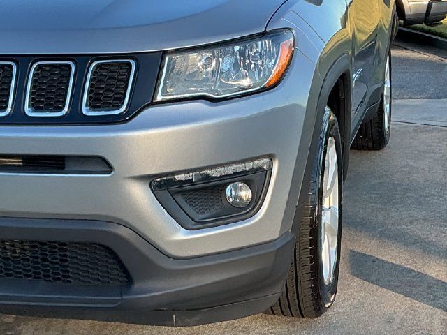 Used 2021 Jeep Compass Latitude w/ Sun and Sound Group FWD image 11
