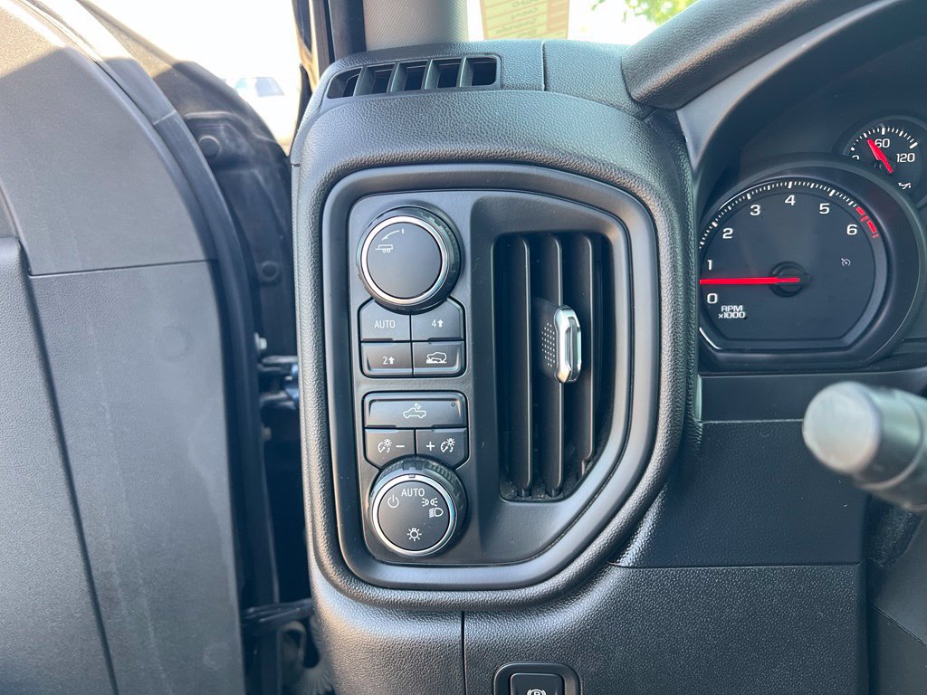 Used 2020 Chevrolet Silverado 1500 Custom w/ Custom Value Package AWD/4WD image 37