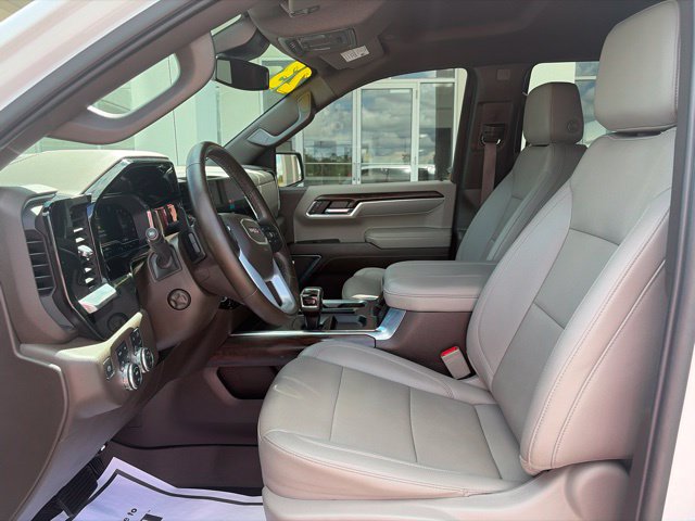 Used 2023 GMC Sierra 1500 SLT w/ SLT Premium Plus Package AWD/4WD image 5