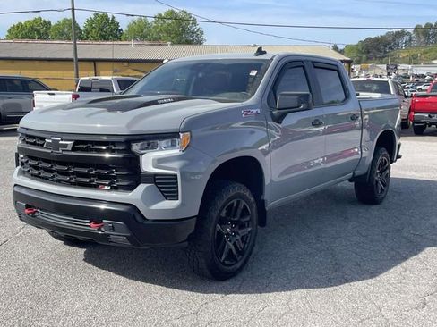Used 2024 Chevrolet Silverado 1500 LT Trail Boss w/ Convenience Package II image 9