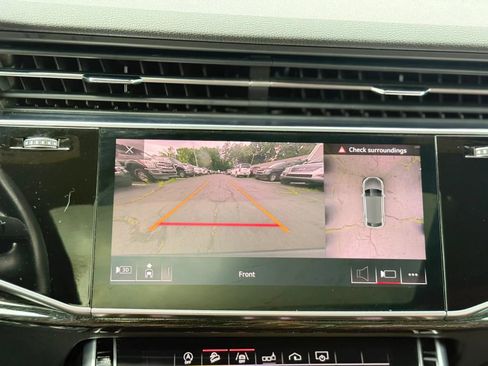 Used 2019 Audi Q8 Premium Plus AWD/4WD image 18