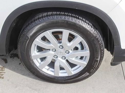 Used 2019 Honda Pilot LX image 13