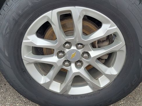 Used 2020 Chevrolet Traverse LT image 33