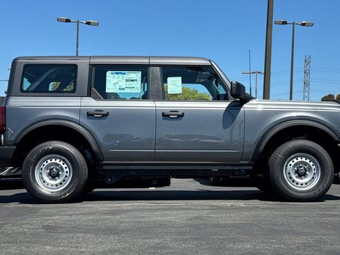 New 2025 Ford Bronco 4-Door AWD/4WD image 3