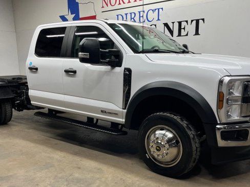 Used 2024 Ford F550 4x4 Crew Cab Super Duty image 3