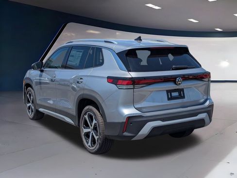 Certified 2025 Volkswagen Tiguan S FWD image 5