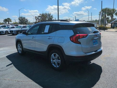 Used 2020 GMC Terrain SLE w/ Driver Convenience Package image 7