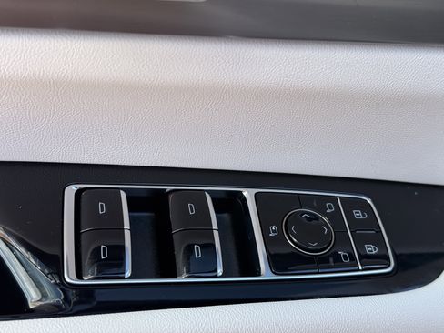 New 2026 Cadillac Vistiq Luxury image 19