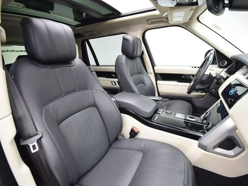 Used 2021 Land Rover Range Rover P525 Westminster Edition LWB image 20