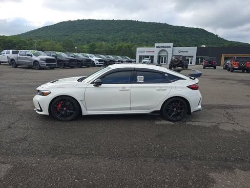 Used 2025 Honda Civic Type R image 4