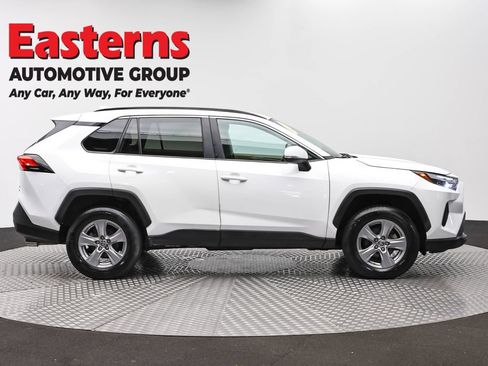 Used 2023 Toyota RAV4 LE AWD/4WD image 4