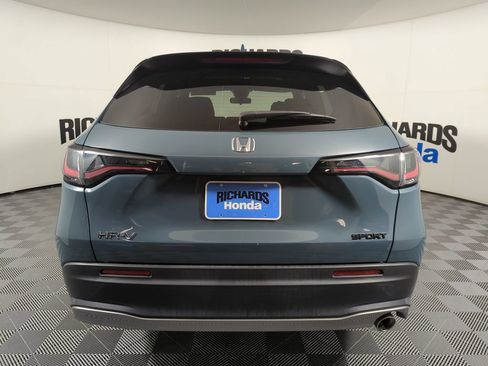 Certified 2025 Honda HR-V Sport image 5