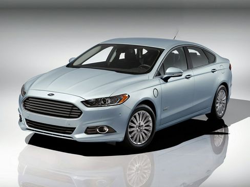 Used 2014 Ford Fusion Energi Titanium image 1