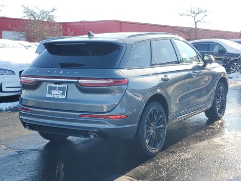 New 2026 Lincoln Corsair Premiere image 4