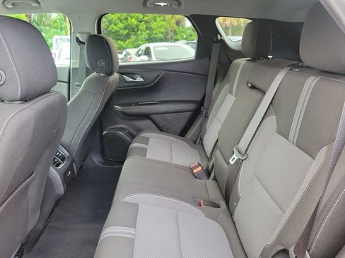 Used 2025 Chevrolet Blazer LT FWD image 12