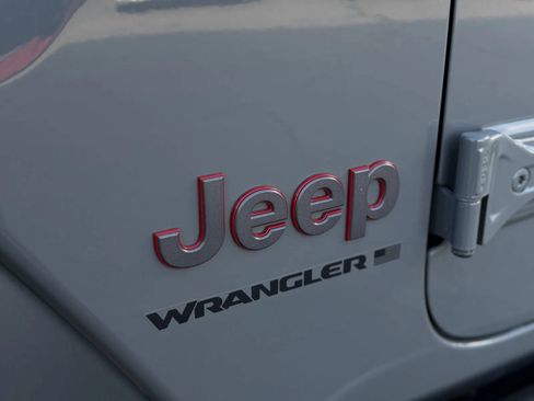 Used 2023 Jeep Wrangler Unlimited Rubicon w/ LED Lighting Group AWD/4WD image 47