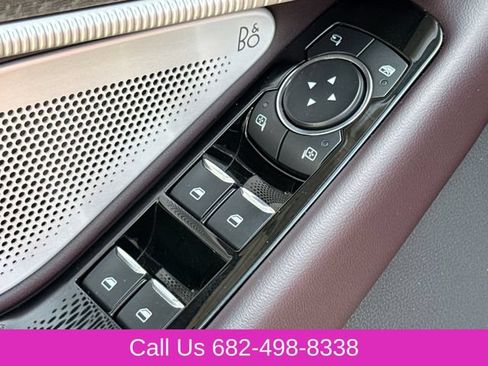 Certified 2025 Ford Explorer Platinum RWD image 22