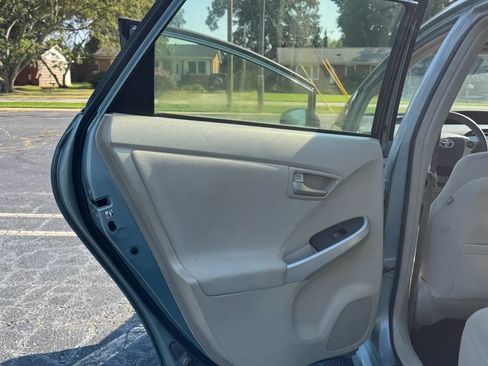 Used 2014 Toyota Prius Three FWD image 16