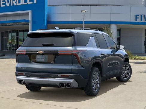 New 2026 Chevrolet Traverse LT w/ Driver Confidence Package image 4