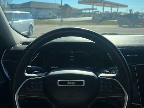 Used 2021 Jeep Grand Cherokee L Limited image 14