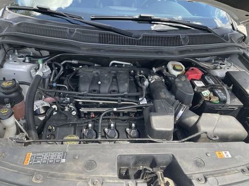 Used 2019 Ford Explorer XLT w/ Equipment Group 202A FWD image 30