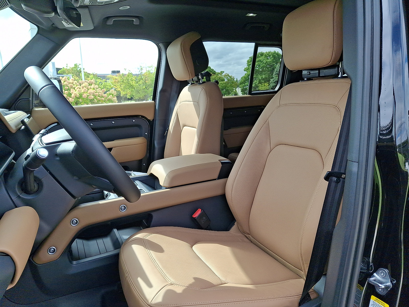 New 2026 Land Rover Defender 110 X-Dynamic SE AWD/4WD image 9