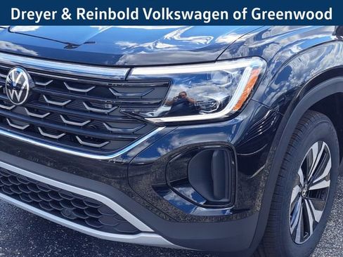 New 2025 Volkswagen Atlas Cross Sport SE image 9