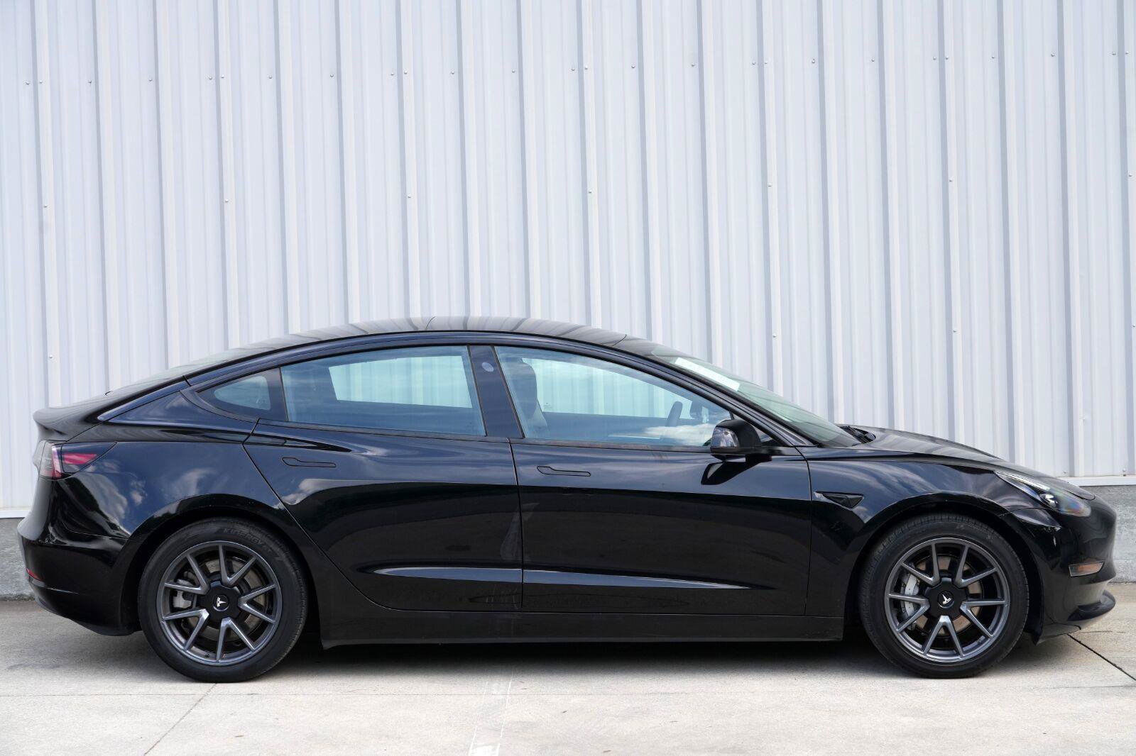Used 2023 Tesla Model 3 Standard Range RWD image 52