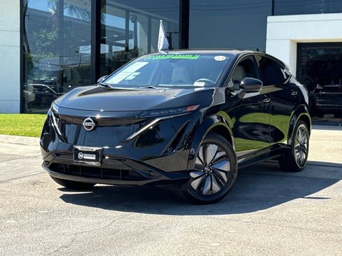Used 2023 Nissan Ariya AWD image 2