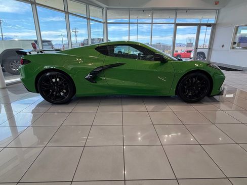New 2026 Chevrolet Corvette Stingray Coupe w/ Z51 Performance Package RWD image 2